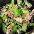 Faiza's cooksnap of when they made ★簡単★舞茸と小松菜のにんにく炒め.