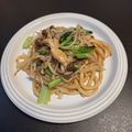 ほか弁ママ's cooksnap of when they made チンゲン菜のオイスター醤油焼きうどん♪.