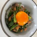 花花里's cooksnap of when they made モロヘイヤ納豆丼！～温玉のせ～.