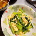 ROLΕ's cooksnap of when they made 晩御飯に是非♬ 小松菜と卵の中華炒め.