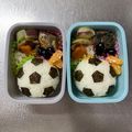 Chaaa_room's cooksnap of when they made キャラ弁＊サッカーボールおにぎり♪.