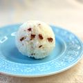 かっちゃん杉's cooksnap of when they made 刻み梅干しのポツポツおにぎり.