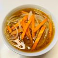 azbjbn's cooksnap of when they made 人参と玉ねぎ★味噌汁.