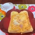 まこさんど's cooksnap of when they made くりぬき食パンでハムチーズエッグトースト.