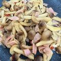 Yumey56's cooksnap of when they made ピリ辛♪　ペペロンしめじ.