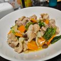 ✿月華❀'s cooksnap of when they made 鶏ももとキャベツのコンソメバター炒め.