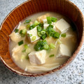 yu228's cooksnap of when they made 豆腐とエノキと油揚げのお味噌汁♪.