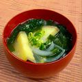 島子☆'s cooksnap of when they made わかめ万歳♪さつまいも味噌汁.