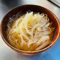 azbjbn's cooksnap of when they made 素麺と玉ねぎのピリ辛味噌汁.