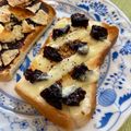 ビートルズ食堂's cooksnap of when they made お好きなドライフルーツで♬チーズトースト.