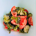 azbjbn's cooksnap of when they made トマトと胡瓜とわかめのポンレモンごま和え.