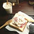 天是屋お福's cooksnap of when they made チョコアイスとオレンジピールのトースト.