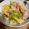 yuki♡70's cooksnap of when they made キャベツとベーコンふわふわ卵☆粒マス炒め.