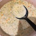 ＊Maiko563＊'s cooksnap of when they made ブロッコリーと人参のカレー豆乳スープ.