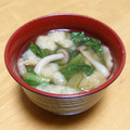 ドルフィンサーモン's cooksnap of when they made 小松菜と油揚げとしめじのお味噌汁.