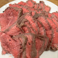 ち's cooksnap of when they made 袋のまま炊飯器保温ローストビーフ.