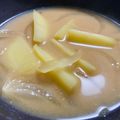 にゃつめ〜's cooksnap of when they made ＊新玉ねぎと新じゃがの味噌汁＊.