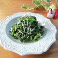 Newチヨコっと♪'s cooksnap of when they made 春菊としらすのガーリック風味炒め☆.