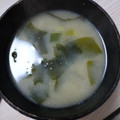 クック3N0VKO☆'s cooksnap of when they made 簡単美味しいワカメとネギの味噌汁.