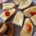 ふぁんころ's cooksnap of when they made にんにくチューブで！ガーリックトースト.