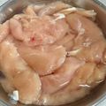 nuri0's cooksnap of when they made 驚くほど柔らかくパサつかない鳥のささ身.