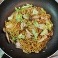 ケロかよ's cooksnap of when they made 余った生中華麺を焼きそばに♪.