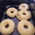 みーちゃんOOR's cooksnap of when they made ホットケーキミックスで焼きドーナツ.