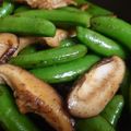 monjimari's cooksnap of when they made スナップエンドウとホタテ椎茸のバター炒め.