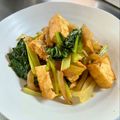 azbjbn's cooksnap of when they made 厚揚げと小松菜のカレー炒め.