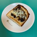 クックあさみちゃん's cooksnap of when they made お好きなドライフルーツで♬チーズトースト.