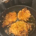 まいもぐ2020's cooksnap of when they made フライパンで 玉ねぎと人参 のかき揚げ.