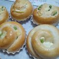 まぶたん's cooksnap of when they made 大好き！枝豆・チーズごろごろ♪パン.