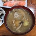 Ruriluru's cooksnap of when they made さつま揚げと大根、じゃがいものお味噌汁.