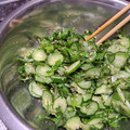 yukoko☆'s cooksnap of when they made 大量消費！きゅうりと大葉の胡麻和え.