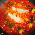 あきもみじ's cooksnap of when they made フタして10分！たらのトマトパッツァ.