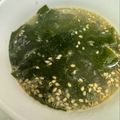 なーなちゃん's cooksnap of when they made いつもあなたにダシダでワカメスープ.