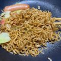 meg_aqua's cooksnap of when they made 日清焼きそばを圧倒的に美味しくする調理法.