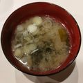 ハニイとムサシ's cooksnap of when they made ごま油香るごぼうとわかめの味噌汁.
