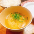 海理ママ's cooksnap of when they made えのきと玉ねぎの味噌汁.