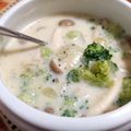 となかいとなこ's cooksnap of when they made 激ウマ*ブロッコリーときのこの豆乳スープ.