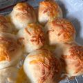 YFD's cooksnap of when they made ランチに♪HBウインナーチーズちぎりパン.