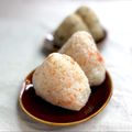 かっちゃん杉's cooksnap of when they made 簡単！焼き鮭とごま油のおにぎり.