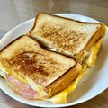 yoppi's cooksnap of when they made 卵焼き器deホットサンド.