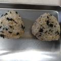 コマアキ's cooksnap of when they made 梅とわかめの混ぜ込みおにぎり.