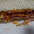 下つ弓張り's cooksnap of when they made ベーコン、トマト、卵のサンドイッチ.