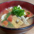 ☆GSSQHY☆'s cooksnap of when they made 簡単♡厚揚げとトマトときのこの味噌汁♡.