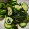 ヨシヨッシー's cooksnap of when they made もう一品！簡単きゅうりとわかめの酢の物.