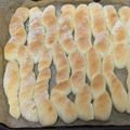 津山嘉子's cooksnap of when they made 子供のおやつに♡捏ねないスナックパン.
