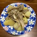 なおーズ☆キッチン's cooksnap of when they made 舞茸とじゃがいものバター醤油.
