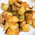 田舎暮らしのなす's cooksnap of when they made 鮭とじゃがいもと舞茸のガリバタ醤油焼き。.